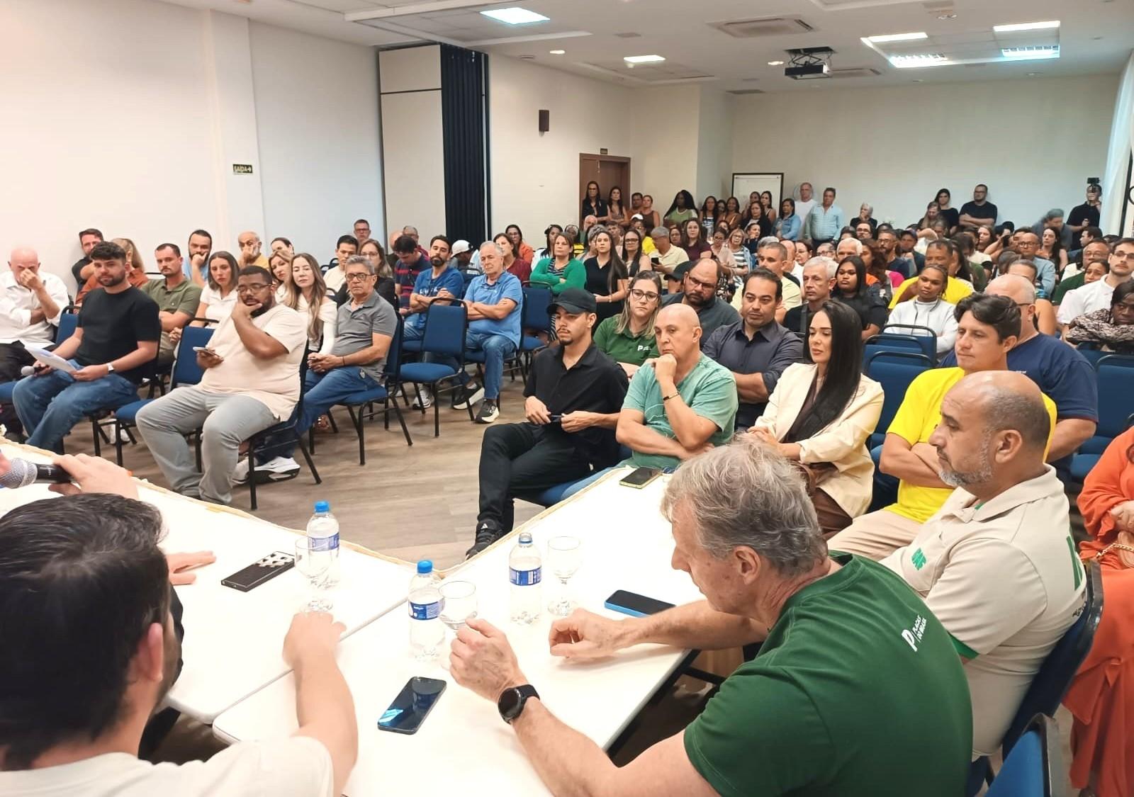 Prefeitura realiza audiência pública sobre obra de contenção da erosão e revitalização da orla da Guaxindiba, em Conceição da Barra, ES