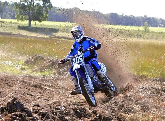 Linhares, no ES, recebe Campeonato Capixaba Amador de Motocross e Supercross com pilotos de quatro estados