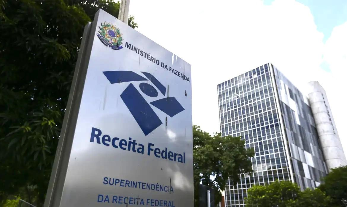 Receita arrecada R$ 3,1 bilhões com IR sobre dividendos