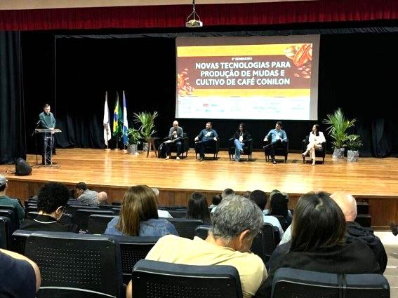 Linhares, no ES, reúne especialistas de todo o Brasil em seminário sobre novas tecnologias para o café Conilon