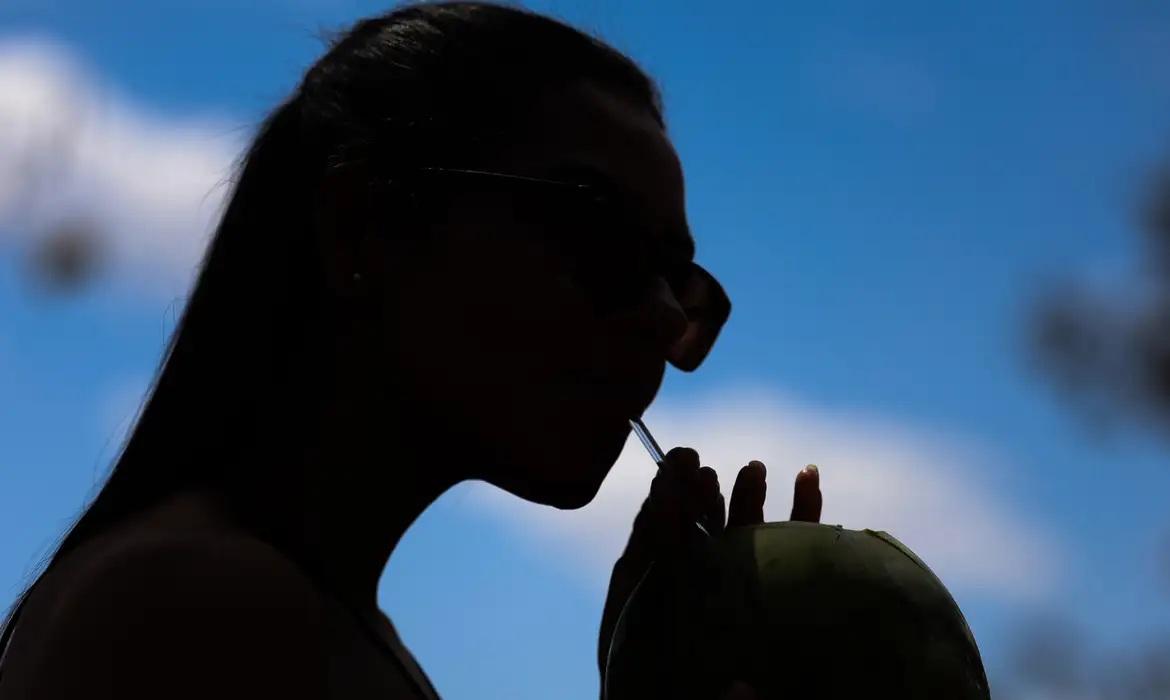 Após frente fria, temperaturas voltam a subir nesta terça-feira (8)