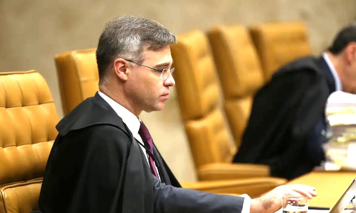 Mendonça levanta sigilo de quase 40 processos no STF