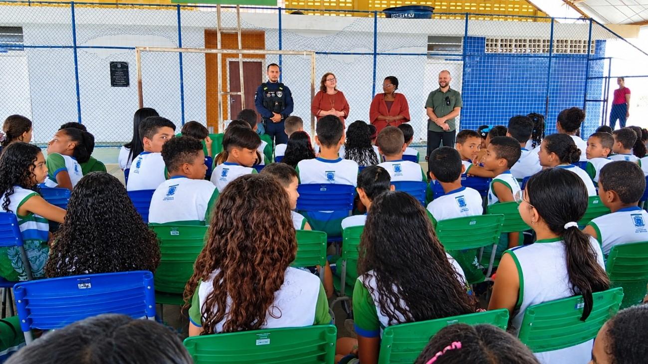 Guarda Municipal promove ação educativa sobre prevenção às drogas e combate ao bullying em escola de São Mateus, no ES