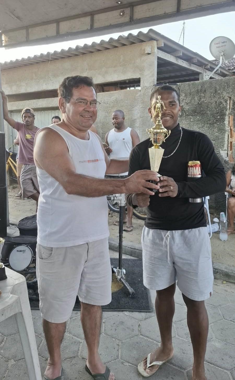 “Torneio dos Amigos” movimenta o bairro Antônio Lopes com esporte e grande show, em Conceição da Barra, no ES