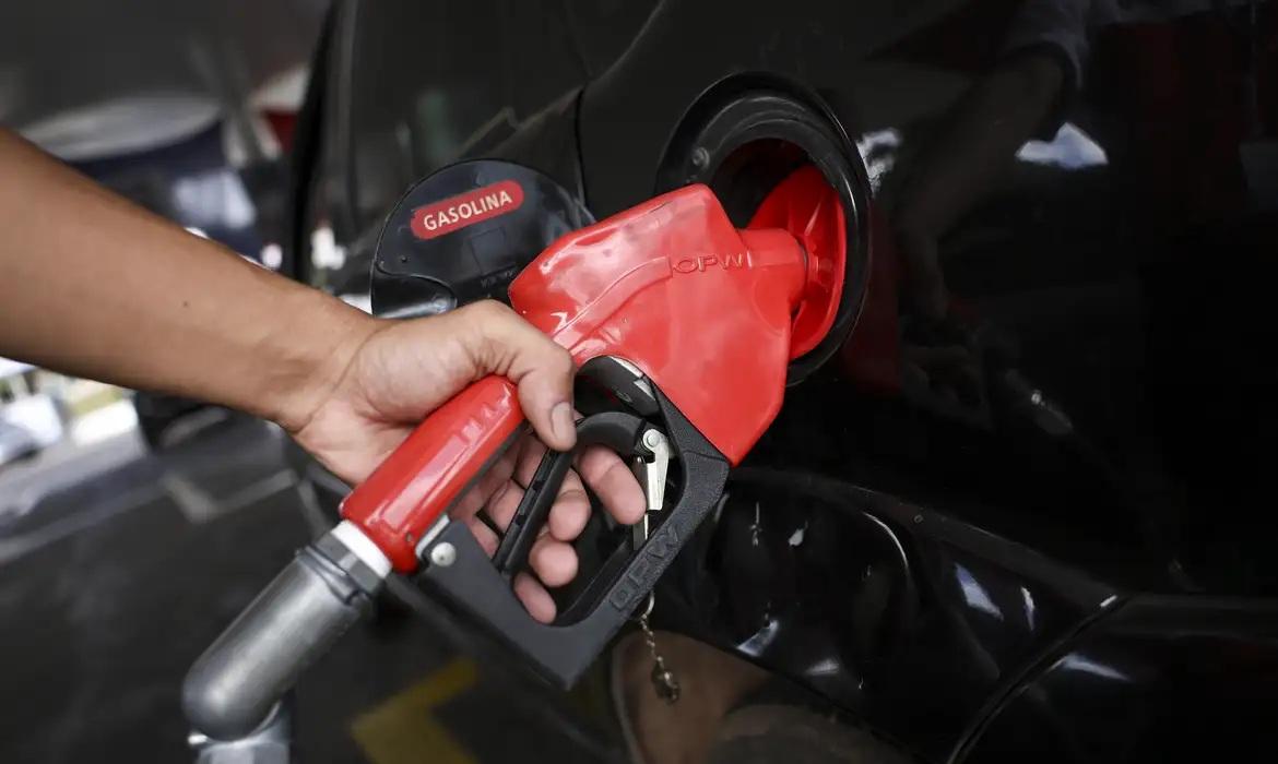 Multas por aumento abusivo de combustíveis passam de R$ 700 milhões