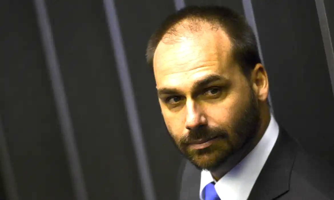 STF condena Eduardo Bolsonaro por difamar deputada Tábata Amaral