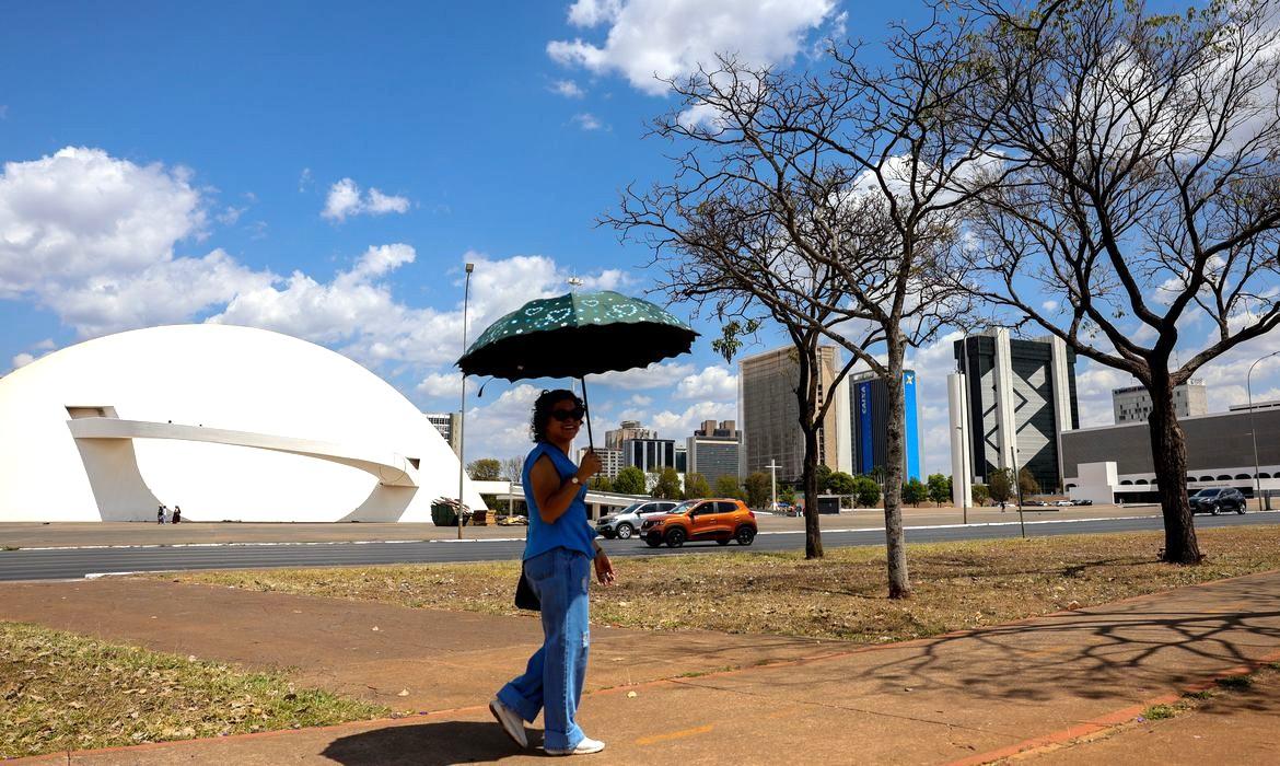 Inmet: calor acima da média e chuvas irregulares devem marcar outubro