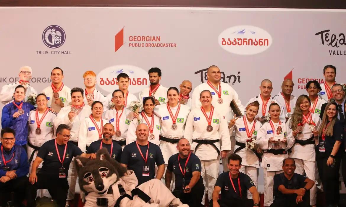 Brasil conquista bronze nos mundiais paralímpicos de judô e triatlo