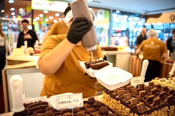 Após vender 2 mil fatias de bolo, festival ganha novas datas no Shopping Vila Velha, no ES