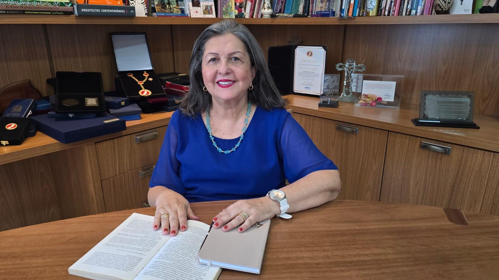 Ex-Procuradora-Geral de Justiça Catarina Cecin Gazele lança série no Instagram sobre a história do voto feminino no brasil