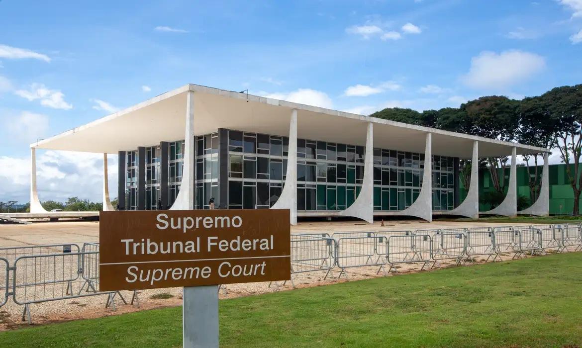 Homem é preso ao tentar invadir a sede do STF em Brasília