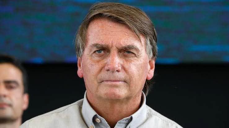 Defesa cita novos fatos e pede revisão da condenação de Bolsonaro