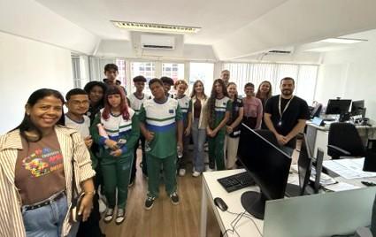 Alunos de São Mateus, no ES, visitam a sede do Procon-es e aprendem sobre direitos do consumidor e educação financeira