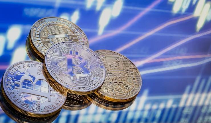 Site oferece criptomoedas por posts de apoio a Flávio Bolsonaro