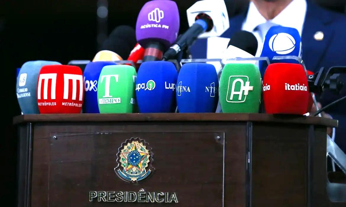 Jornalistas sofreram mais de 14 mil ataques no 1º turno das eleições