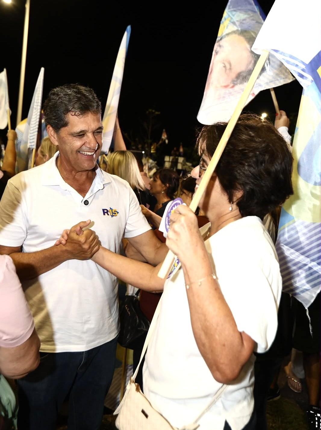 Governador Ricardo Ferraço sobe 11 pontos, chega a 45% nos votos válidos e clima de virada anima militância