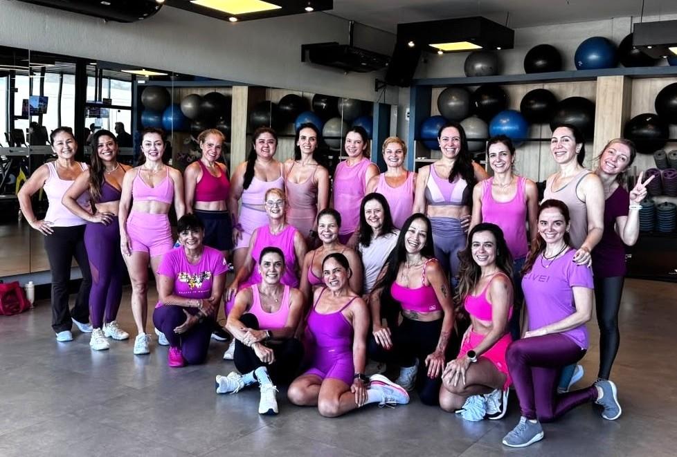 Outubro Rosa: saúde feminina vai além da estética e exige olhar integral