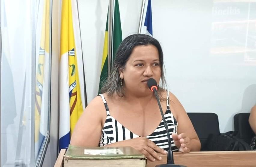 Camila comemora conquista e destaca atuação para instalação de contêineres em Conceição da Barra, no ES