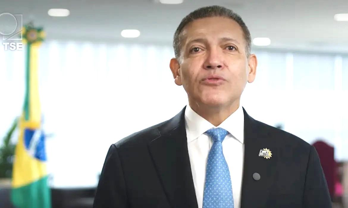 TSE nega acusação de Flávio sobre expulsão de fiscais de sala-cofre