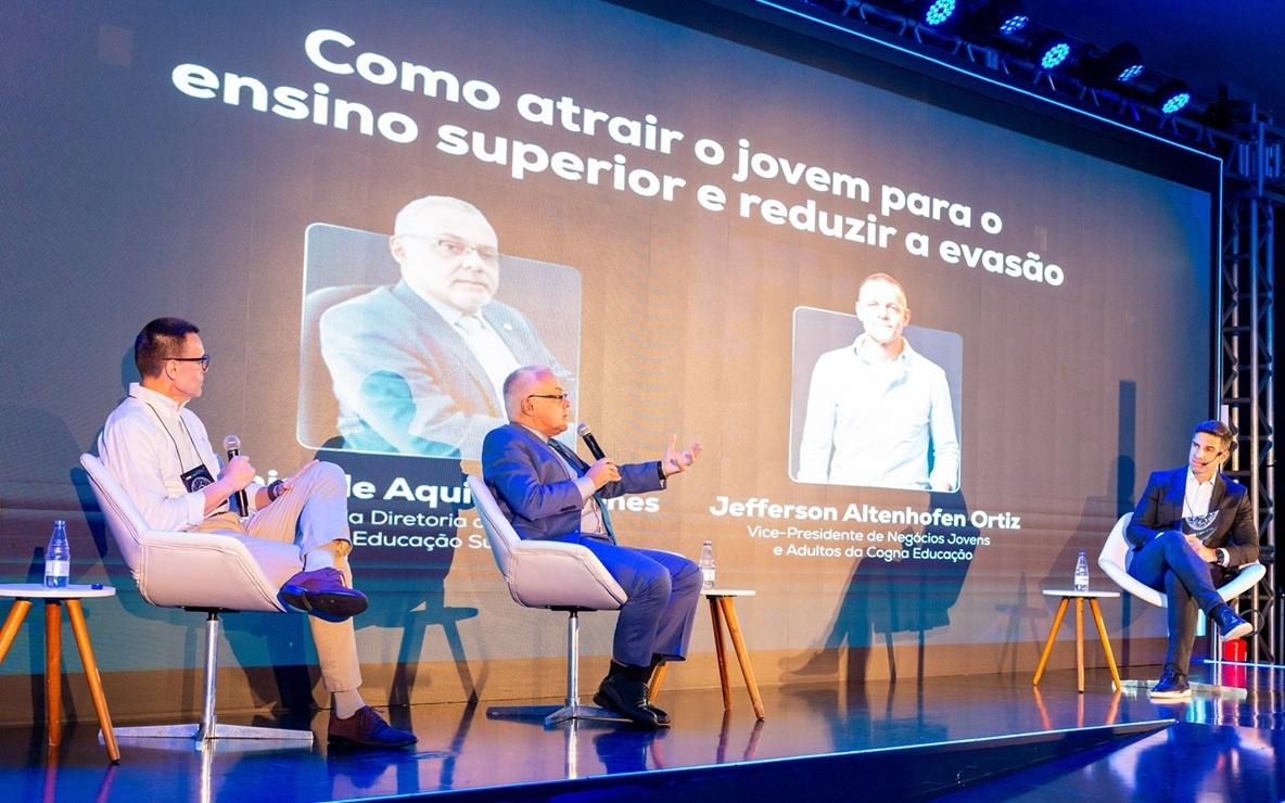 Observatório CIEE Juventude e Trabalho é lançado e revela maioria feminina no ensino superior brasileiro