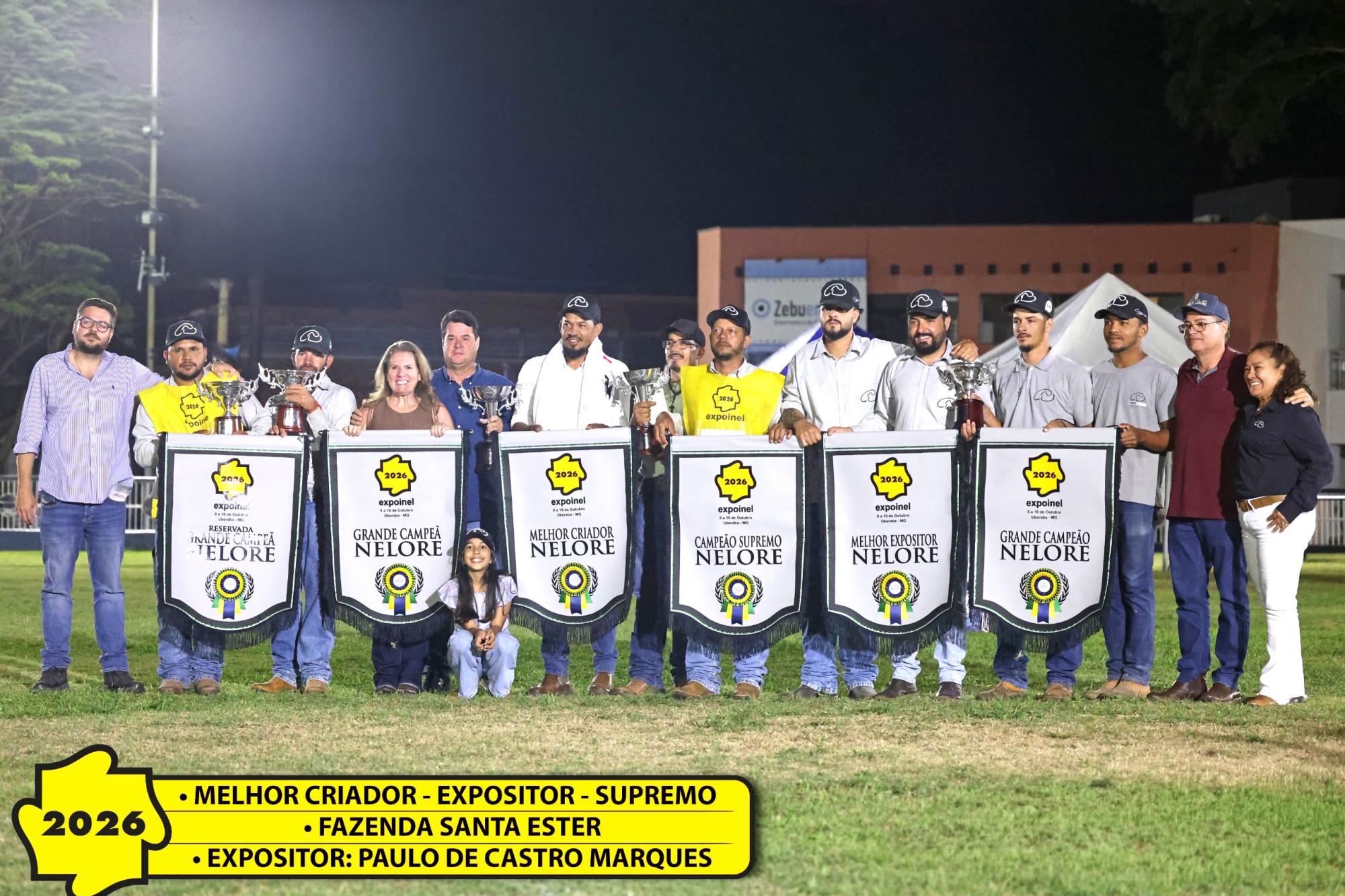 Dois filhos de Viatina 19 FIV Mara Móveis, da Casa Branca, são os Grandes Campões Nelore da Expoinel, em Uberaba, MG