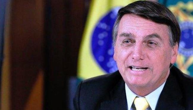 "Toda e qualquer vacina está descartada", afirma Bolsonaro