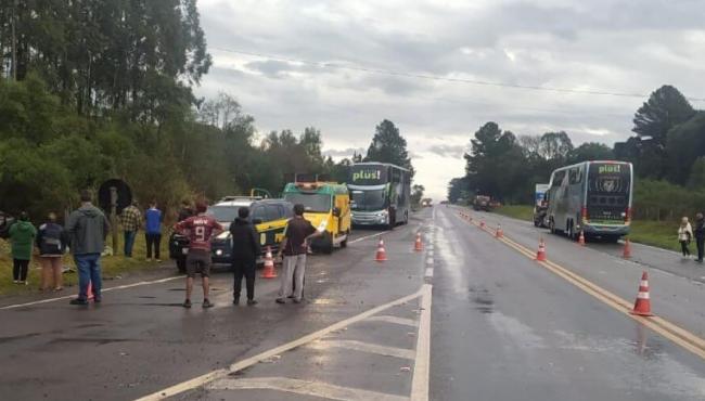 Acidente entre carro e ônibus na BR-116 deixa quatro mortos; vítimas tinham saído de enterro