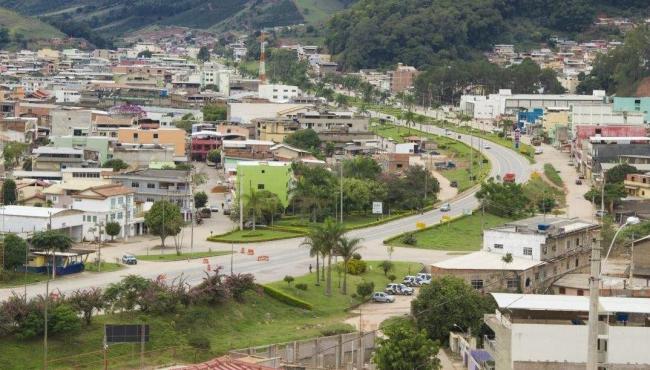 Adolescente de 13 anos mata pai a facadas para defender mãe de agressões, no ES