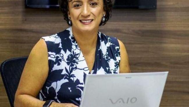 Advogada capixaba, Erica Neves, será a única co-autora do livro “Mulheres no Direito”