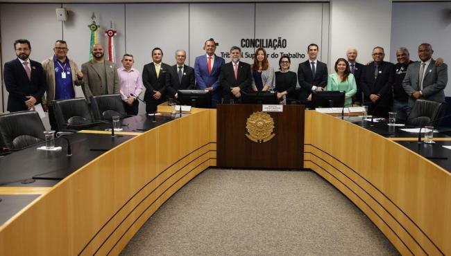 Aeroviários e empresas aéreas assinam Convenção Coletiva de Trabalho no TST