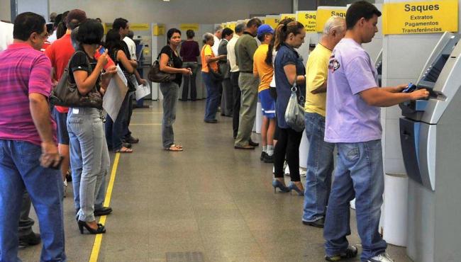 Agências bancárias abrem hoje às 12h