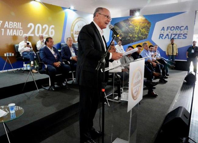 Alckmin anuncia R$ 10 bilhões para modernização de máquinas agrícolas