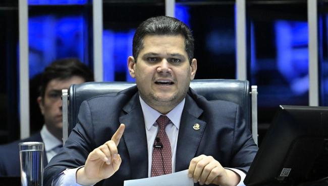 Alcolumbre anuncia sessões para discutir e votar fim da escala 6x1