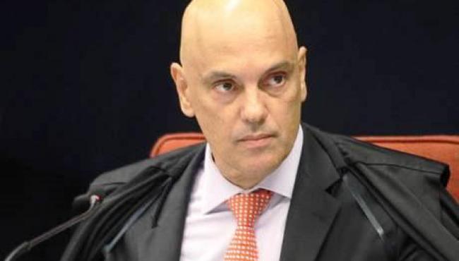 Alexandre de Moraes suspende nomeação de Ramagem para PF