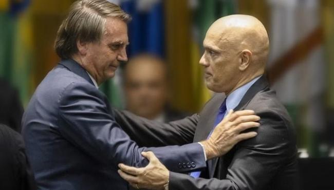 Aliados alertam Bolsonaro de chance de Moraes usá-lo de carta na manga