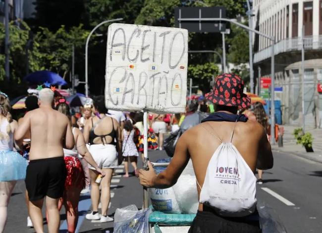 Ambulantes que se formalizaram como MEI crescem 45% em 2 anos