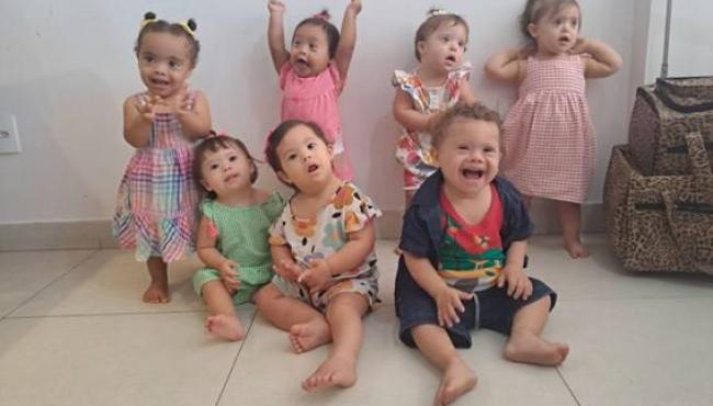 Amizade é estímulo essencial no desenvolvimento de crianças com Síndrome de Down, aponta médica