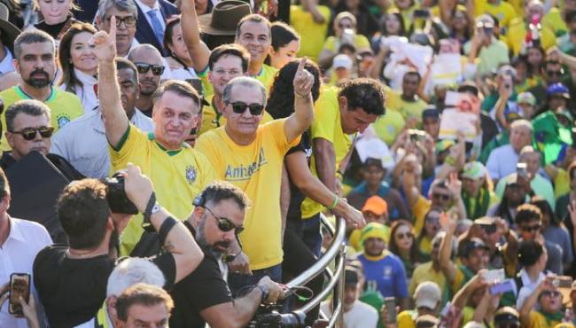 “Anistia é ato privativo do Parlamento”, diz Bolsonaro em manifestação