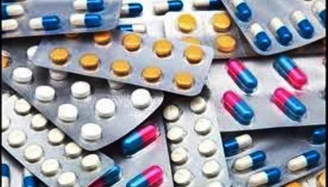 Antibióticos aumentam risco de doença intestinal, revela estudo