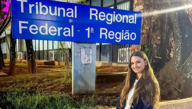 Aos 25 anos, mineira se torna juíza federal mais jovem do Brasil
