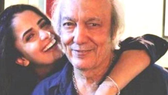 Aos 81 anos, Erasmo Carlos aparece em clique raro com esposa, de 32