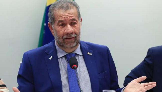 Após fraude no INSS, Lupi pede demissão do Ministério da Previdência
