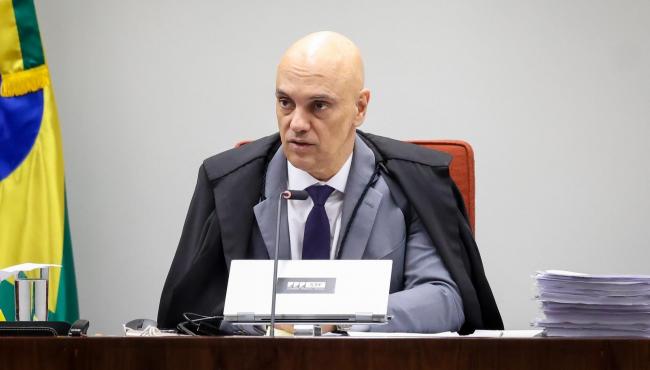 Após pagamento de multas, Moraes autoriza volta do X no Brasil