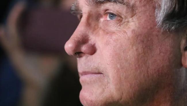 Após pedido de cirurgia, Moraes manda PF fazer perícia em Bolsonaro