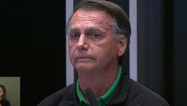 Após PGR pedir condenação, Bolsonaro chora e pede ‘orações’