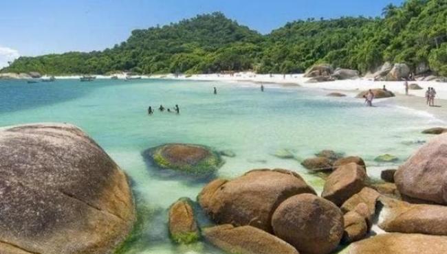 Após repercussão negativa, PEC das Praias submerge no Senado