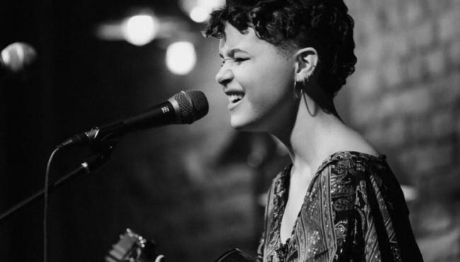 Artista brasileira de apenas 16 anos é indicada ao Grammy Latino 2024