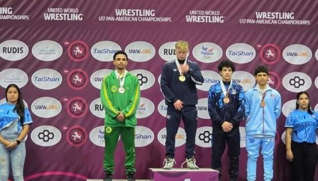 Atleta do Espírito Santo conquista prata no Pan-Americano de Wrestling no Panamá