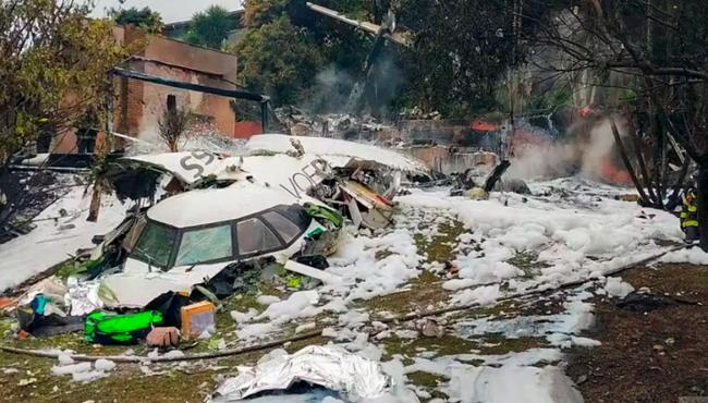 Autoridades dizem ser cedo para falar sobre fim de trabalhos de busca na queda de avião