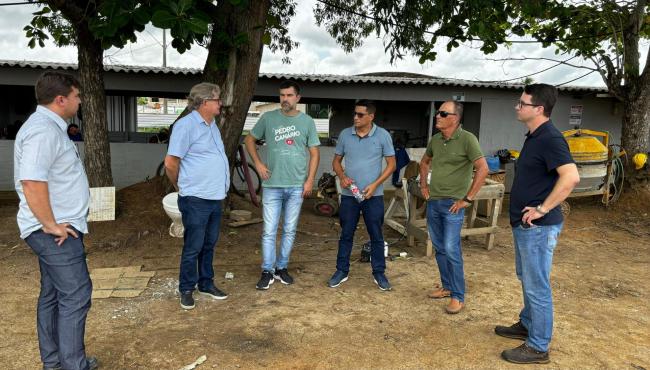 Autoridades realizam visita técnica no canteiro de obras do IFES em Pedro Canário